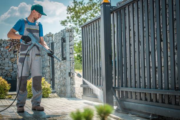 Animal Enclosure Cleaning in West Bend, WI